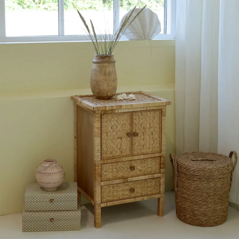 Chic Antique – Schrank in Natur mit Geflecht, 2 Türen und 2 Schubladen