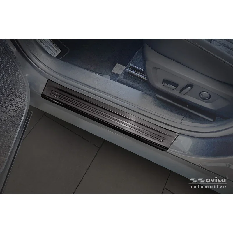 Avisa, Trittstufenverkleidung, schwarzer Edelstahl, 4 Stk., passt zu Mitsubishi Outlander IV (2025-) 'Lines'