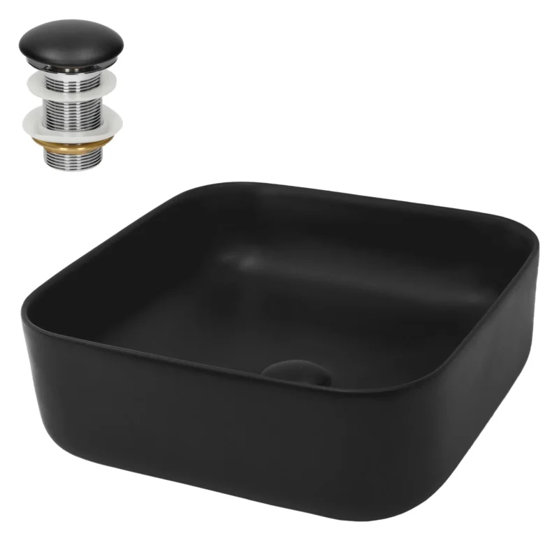 Schwarze, quadratische Waschschüssel auf einem hellen Holzuntergrund.