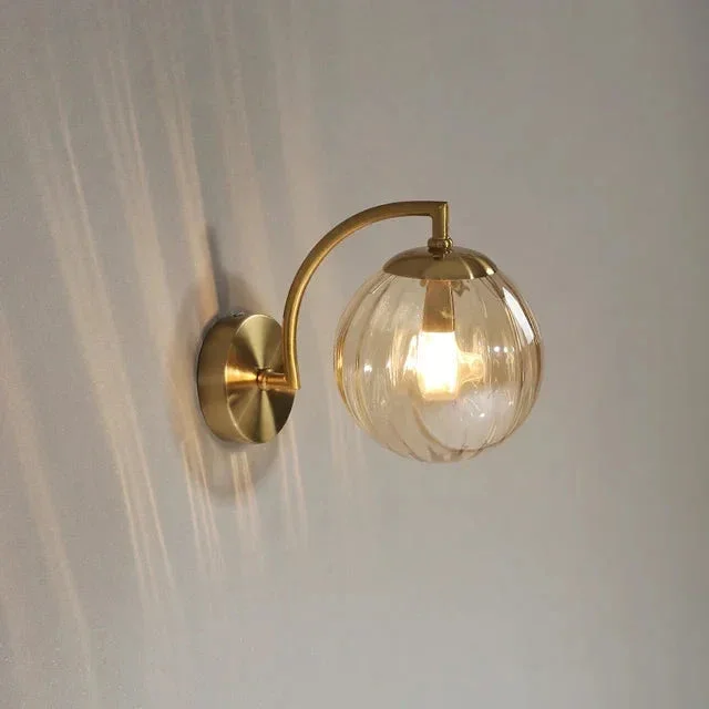Brehn | Nordic Glass Wall Lamp - Elegante skandinavische Wandleuchte aus Glas mit warmem LED-Licht
