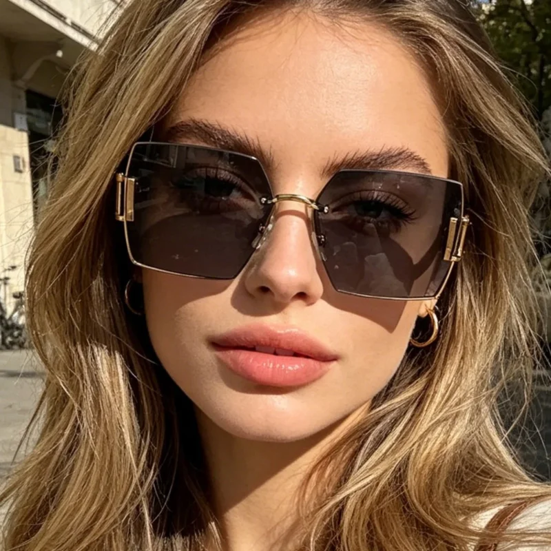 Damen quadratische Sonnenbrille mit luxuriösem Metallrahmen Karnz