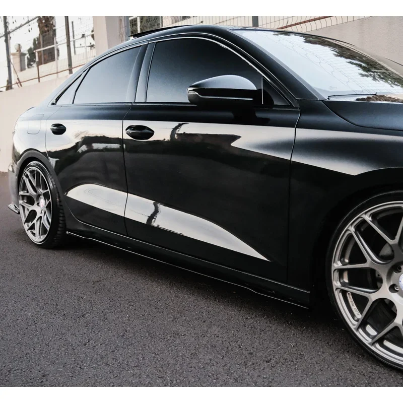 OneWay, Seitenschweller, Glanzschwarz, passend für Audi A3 (8Y) Sedan/Sportback 2020-2024, „Sportliches Design“