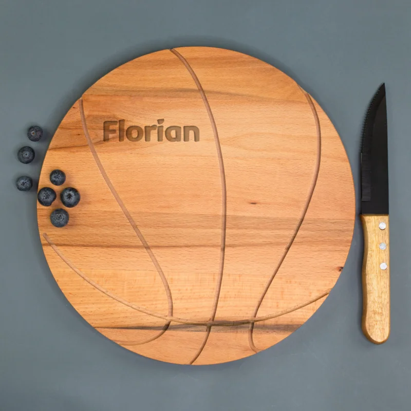Frühstücksbrett in Basketballform mit Gravur Florian